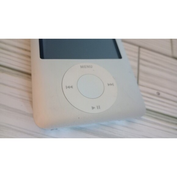 Apple iPod Model A1236 4GB Silver Bad Spots in Screen Read Description - Picture 4 of 4